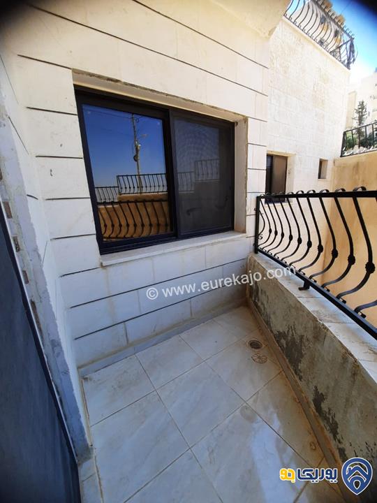 شقة سوبر ديلوكس مساحة 136م طابق تسوية للبيع في أبو نصير 