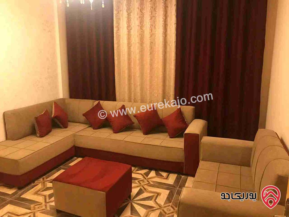 شقة سكنية مساحة 90م طابق ارضي للبيع في الزرقاء جبل طارق