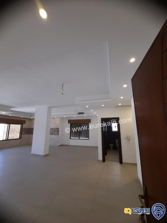شقة سوبر ديلوكس مساحة 142م طابق أرضي معلق للبيع في عبدون 