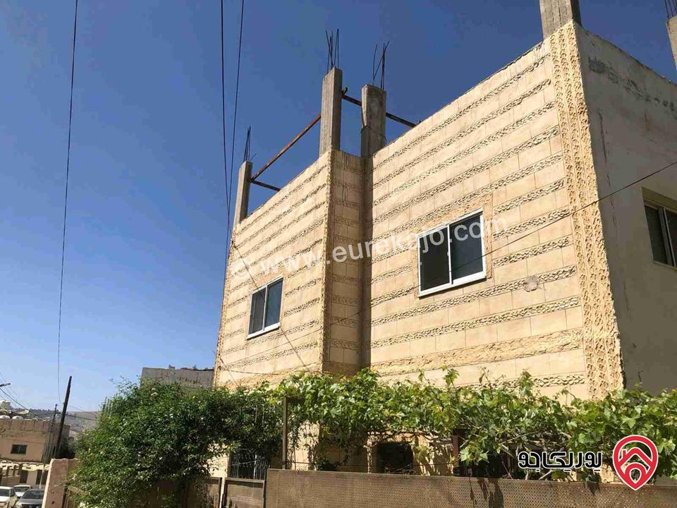 منزل مستقل طابقين مساحة 277م على أرض 275م قوشان مستقل للبيع في عمان - عين الباشا 