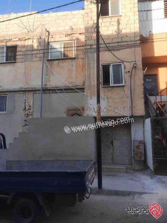 منزل مستقل مساحة 110م على أرض 120م للبيع في عمان - الرصيفة - مخيم حطين
