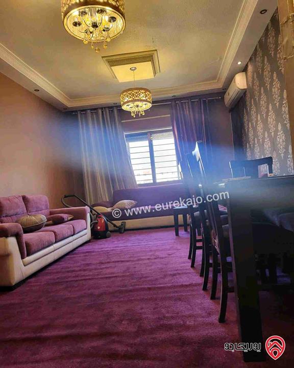 شقة مساحة 150م طابق ثالث للايجار مفروشة في عمان - الجبيهة