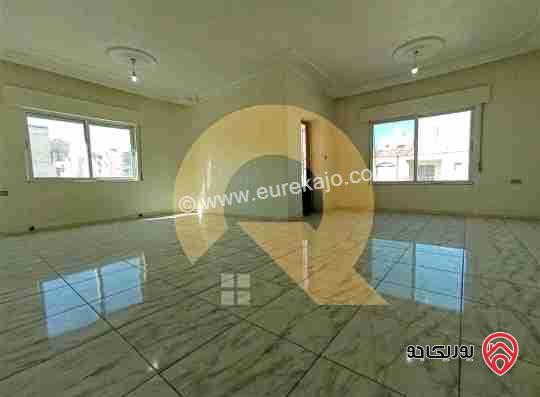شقة مساحة 200م طابق ثالث للبيع في عمان - ضاحية الياسمين