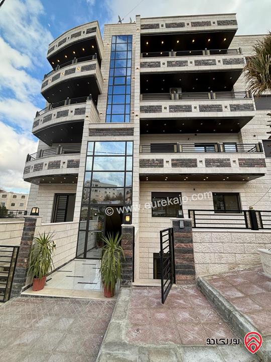 شقة شبه أرضية أمامية يمين مع ترسين ومدخل مستقل مساحة 125م للبيع في عمان - طبربور أبو عليا