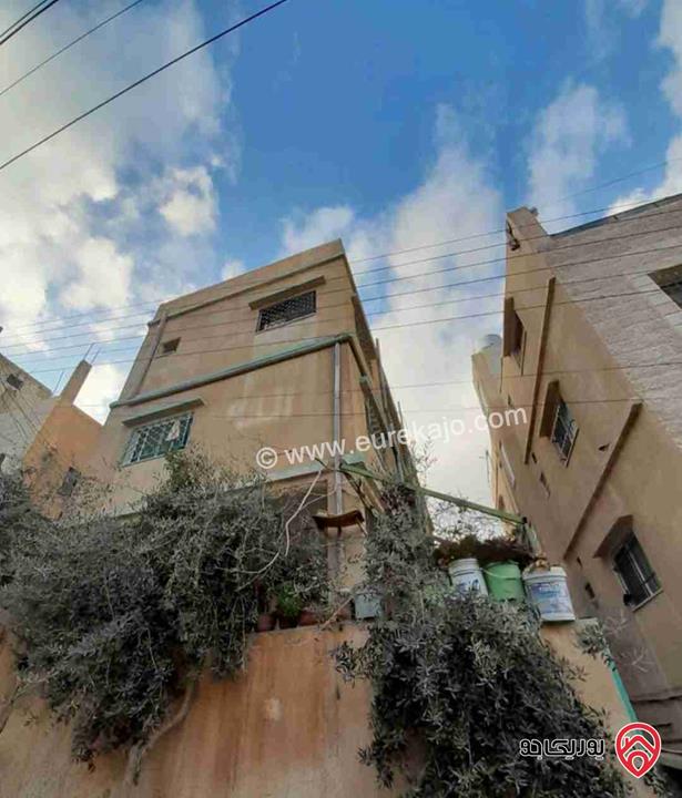 عمارة مكونة من 4 طوابق و 5 شقق للبيع في الزرقاء - جبل طارق 