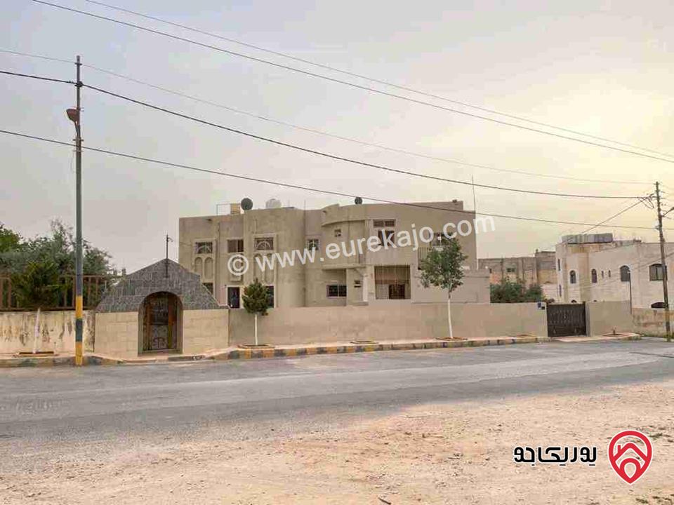 بيت مستقل مكون من خمس شقق على ارض مساحة 1480م للبيع في عمان - خريبة السوق