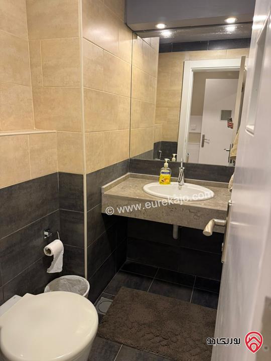 شقة مساحة 170م طابق ثالث للايجار مفروشة في عمان - دير غبار