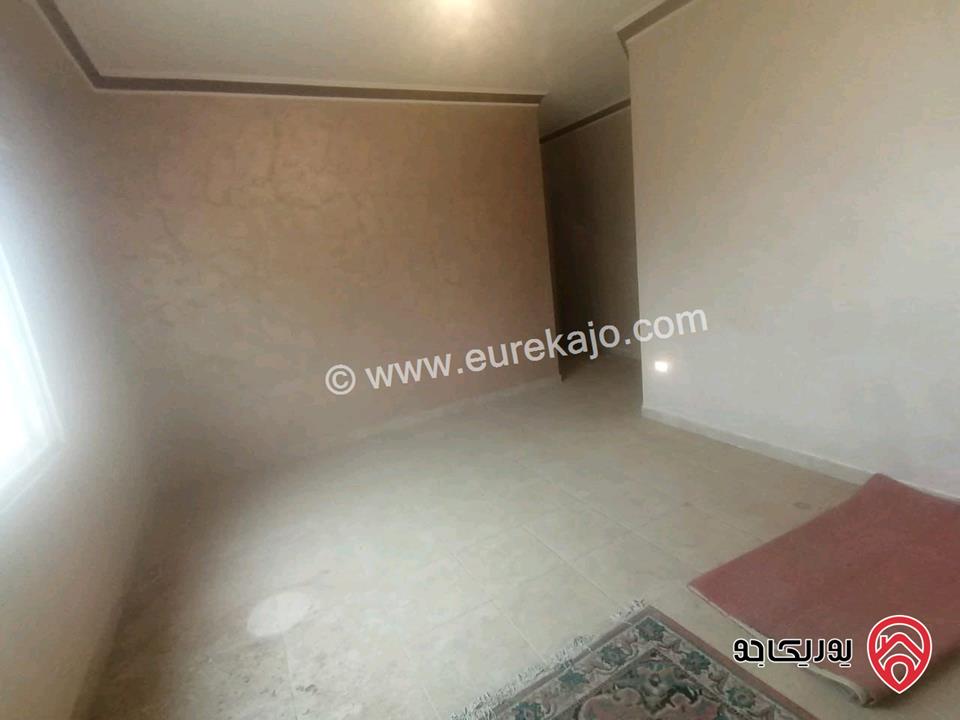 شقة مميزة طابق ثالث مساحة 92م للبيع في عمان - ابو نصير صحارى مول