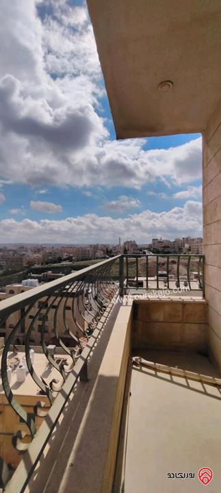 شقة مساحة 135م طابق ثالث للبيع في عمان - طبربور