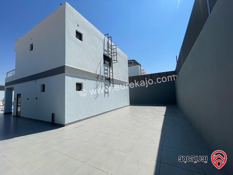 شاليه فاخر مساحة الأرض 640م ومساحة البناء 220م للبيع في البحر الميت منطقة الرامة تشطيب عالي