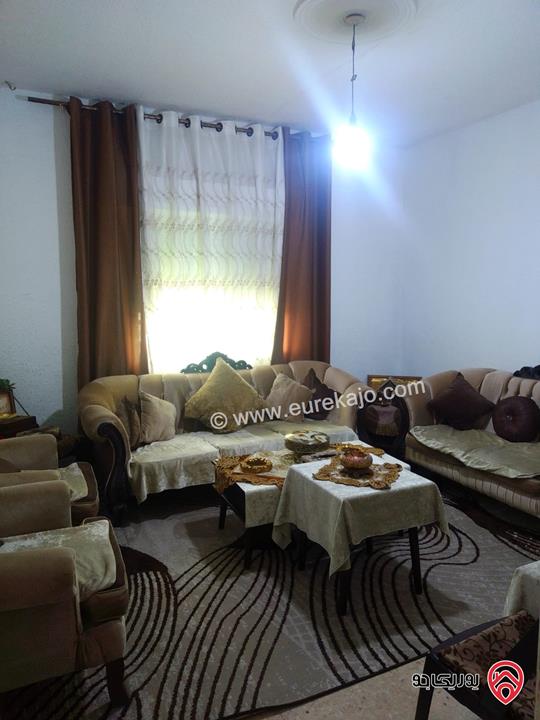 شقة طابق أرضي مساحة 150م داخلي و 50م خارجي للبيع في عمان - جبل الزهور