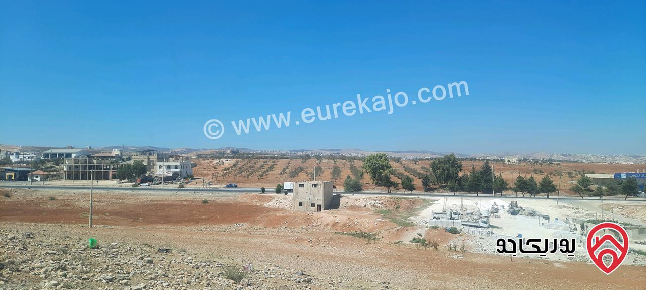 أرض مساحة 3 دونم و 650م للبيع في اربد تقع بين جامعة إربد الأهلية وجامعة جدارا