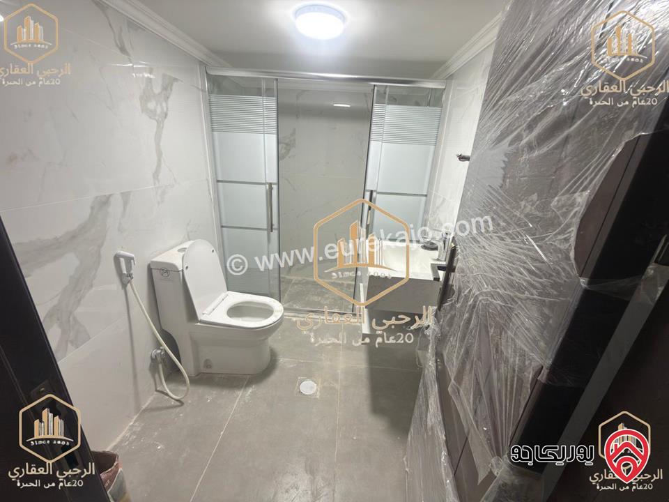 شقة فارغة طابق أرضي مساحة 110م داخلي و 30م خارجي للايجار في عمان - الرابية