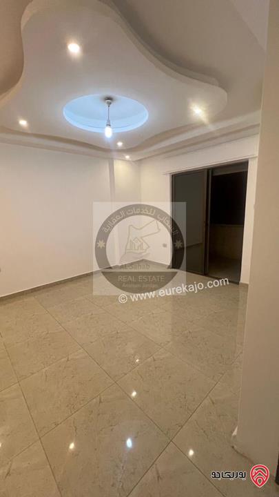 شقة مساحة 200م طابق أول مجددة بالكامل للايجار  في عمان - دير غبار 