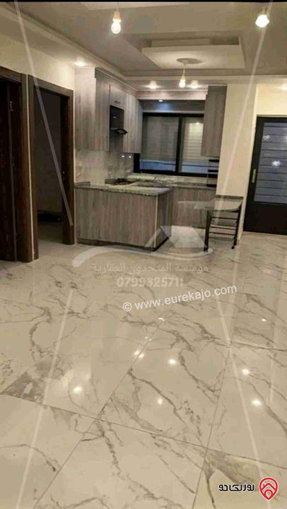 شقة فارغة شبه أرضية مساحة 80م داخلي و 120م خارجي للايجار في عمان - الجندويل