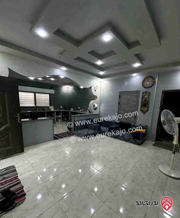 منزل مستقل مساحة 220م على ارض مساحة 500م للبيع في الزرقاء - بيرين