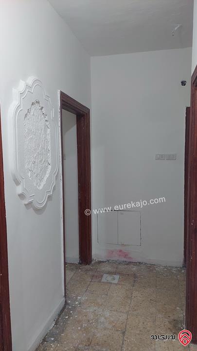 شقة طابق أول مساحة 120م للبيع في عمان - ماركا الشمالية 