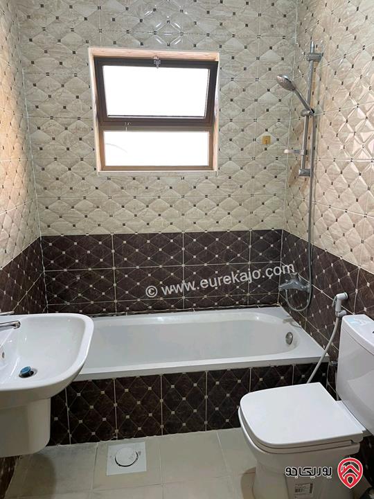 شقة مساحة 175م طابق ثاني للايجار في اربد - قرب كومباوند الامعري