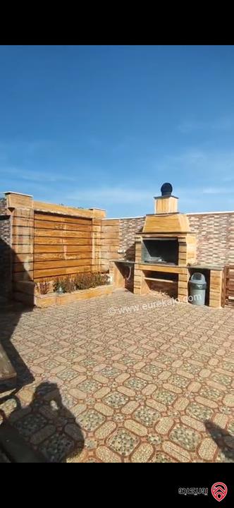 مزرعة فاخرة بمواصفات عالية مساحة البناء 200م على أرض 4 دونم للبيع في الزرقاء - بيرين