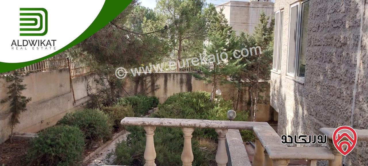 فيلا مستقلة للبيع في عمان - دابوق مساحة البناء 900م ، الارض 1580م ،الحديقة 800م والترس 400م