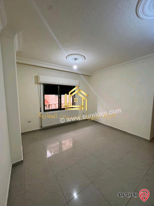 شقة فارغة طابق اول مساحة 190متر للإيجار في عمان - الجبيهة 