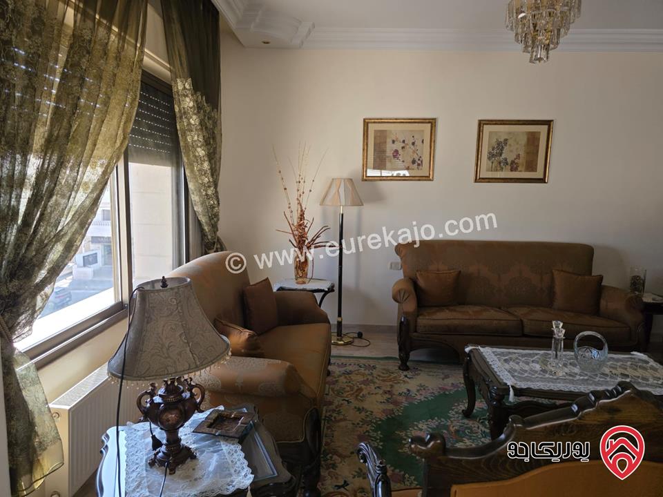 شقة طابق ثالث مساحة 180م للبيع في عمان - خلدا 