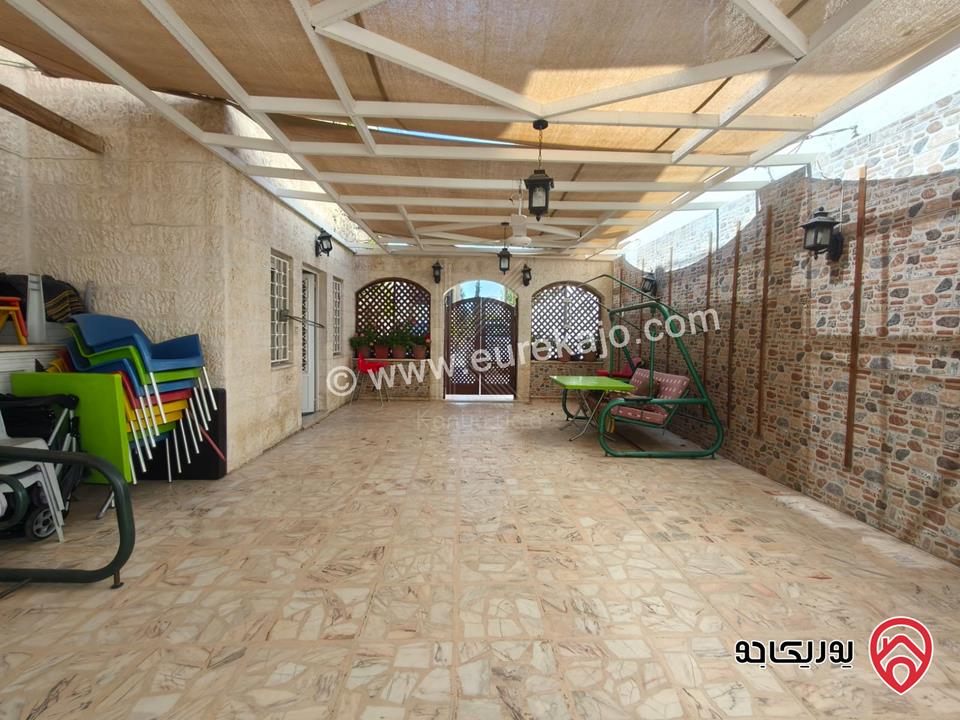 فيلا متلاصقة مميزة مساحة 350م على أرض 520م للبيع في عمان - تلاع العلي