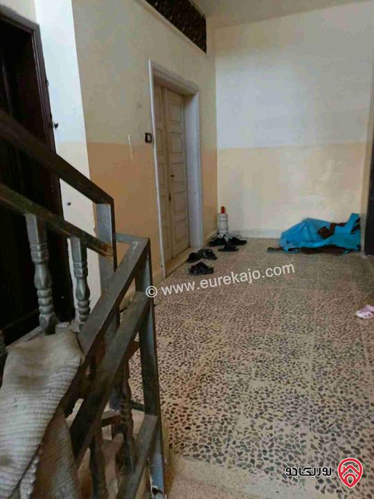 ثلاث شقق مساحتهم 300م طابق رابع للبيع في اربد