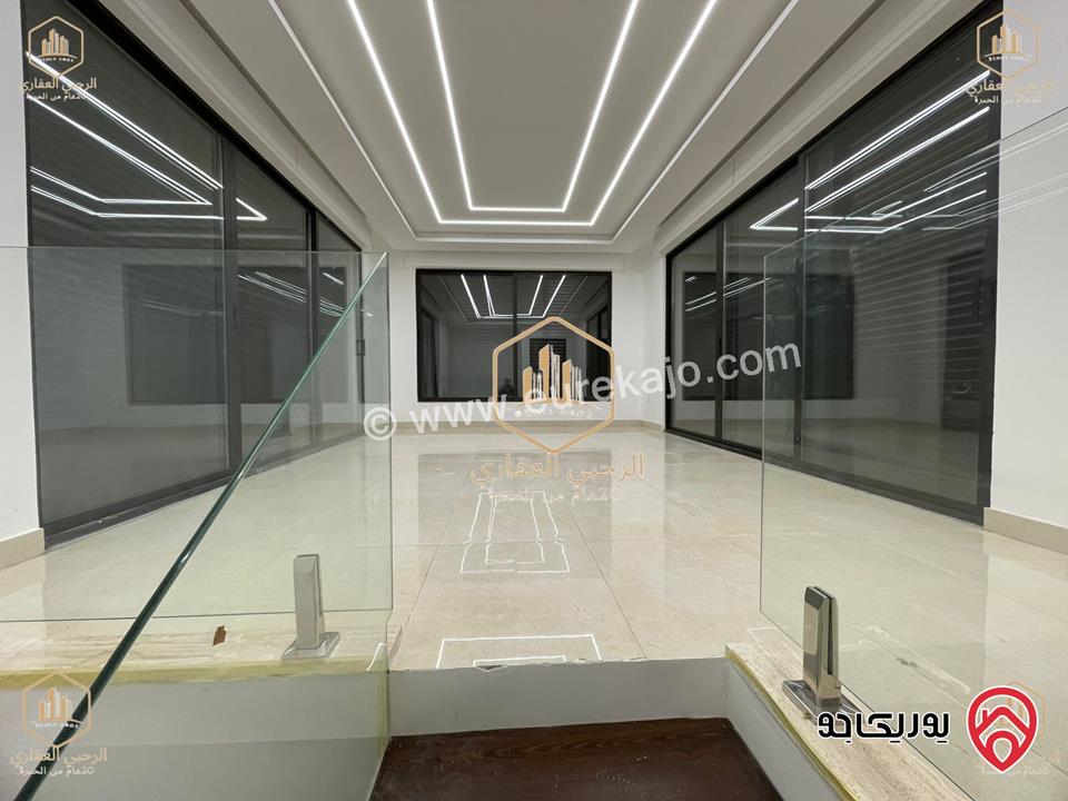 شقة سوبرديلوكس جديد لم يسكن طابق ثالث مع رووف مساحة 280م للايجار في عمان - الشميساني