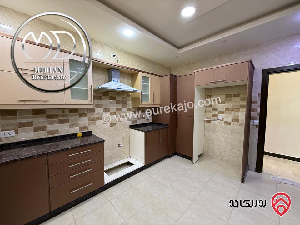 شقق فارغة للايجار في عمان - الكرسي مساحات 200م تشطيبات و ديكورات فاخرة اطلالة جميلة بسعر مميز