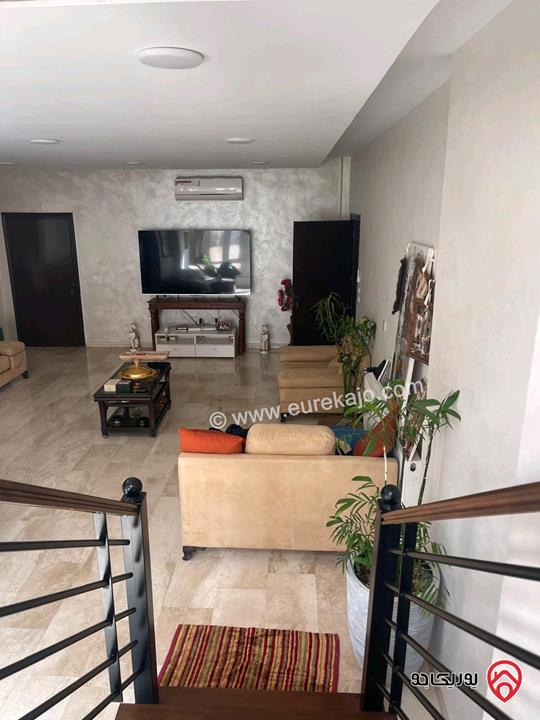 شقة طابق ثالث دوبلكس مساحة 370م للبيع في عمان - الرابية 