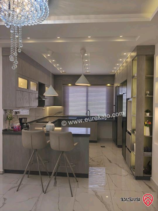 شقة طابق ثاني مساحة 150م للبيع مفروشة في عمان - الظهير