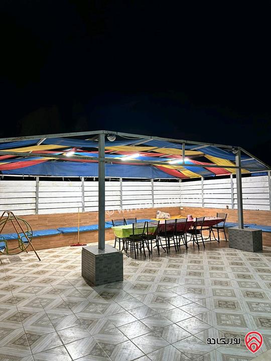 مزرعة مساحة الأرض 5 دونم و 150م عليها بناء 200م للبيع في المفرق