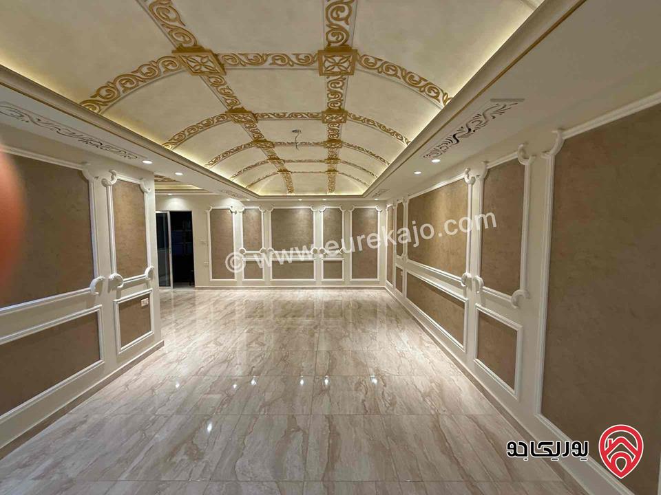 شقة طابق ثالث مساحة 200م للبيع في عمان - ربوة عبدون