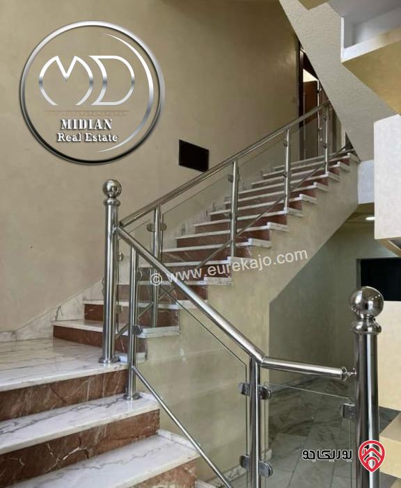 شقة ارضية فارغة للايجار في عمان - خلدا مساحة 165م مع ترس و حديقة 150م تشطيبات و ديكورات سوبر ديلوكس