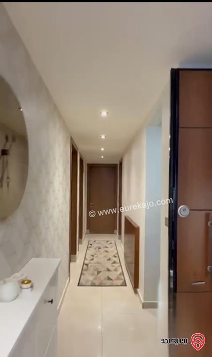 شقة طابق ثالث دوبلكس مساحة 230م للبيع مفروشة في عمان - دير غبار 