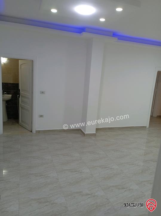 شقة طابقية مساحة 171م للبيع في عمان - تلاع العلي 