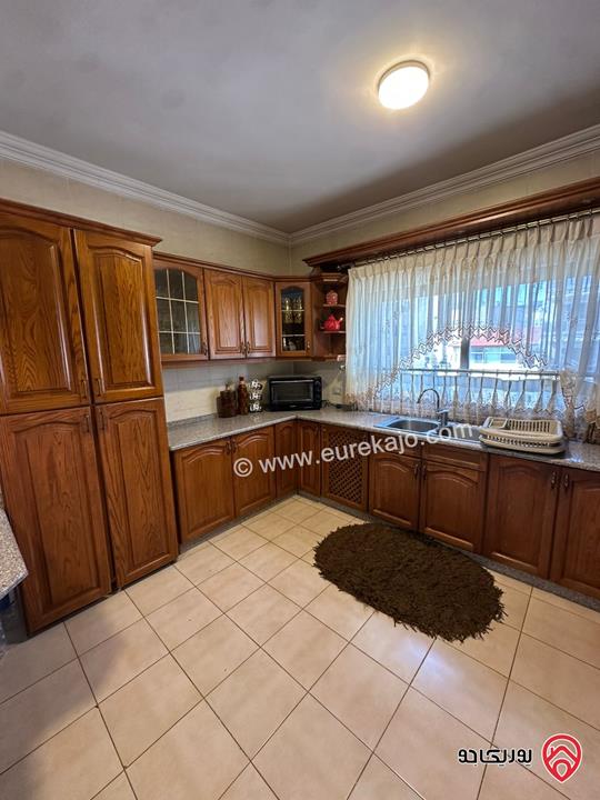 شقة طابق ثاني مساحة 251م للبيع في عمان - عبدون