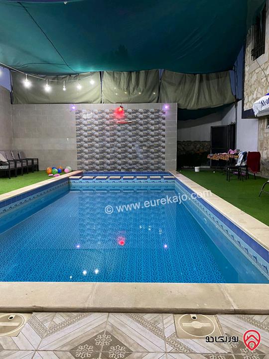 مزرعة مساحة الأرض 5 دونم و 150م عليها بناء 200م للبيع في المفرق