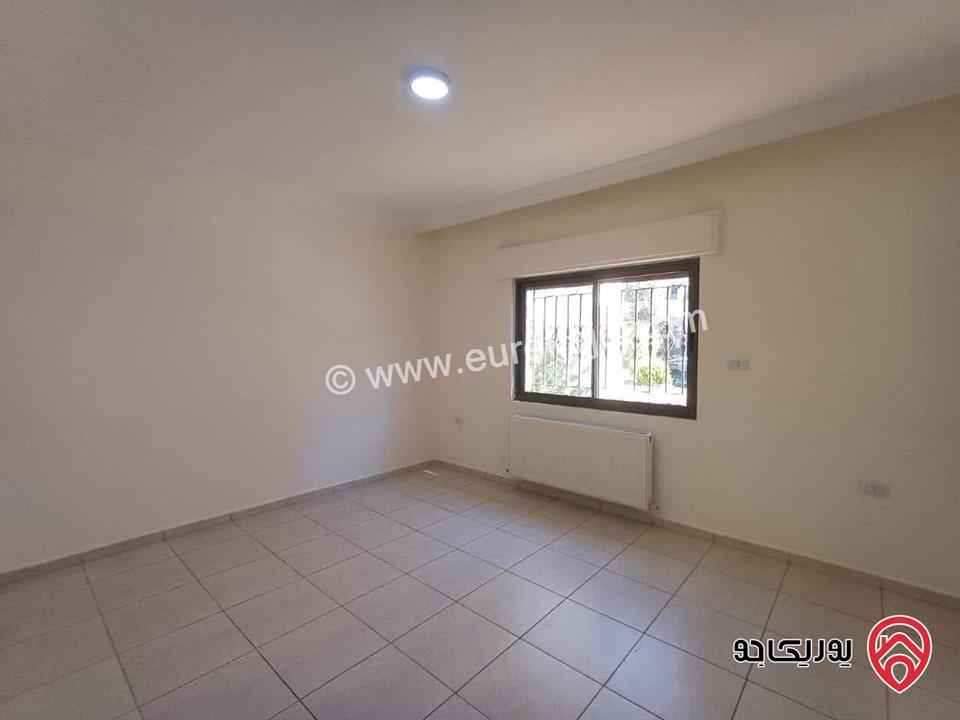 شقة أرضية مساحة 180م للإيجار مجددة سوبر ديلوكس في عمان - خلدا