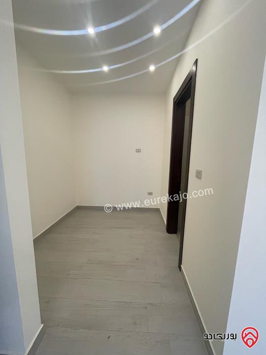 شقة طابق أول مساحة 180م للايجار في عمان - الكرسي