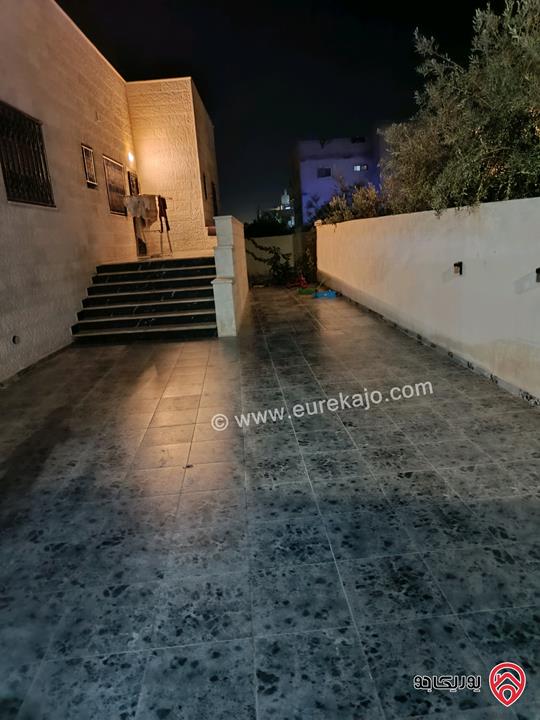 بيت حديث البناء مساحة 213م على شارعين أرض 605م للبيع في عمان - خشافية الشوابكة 