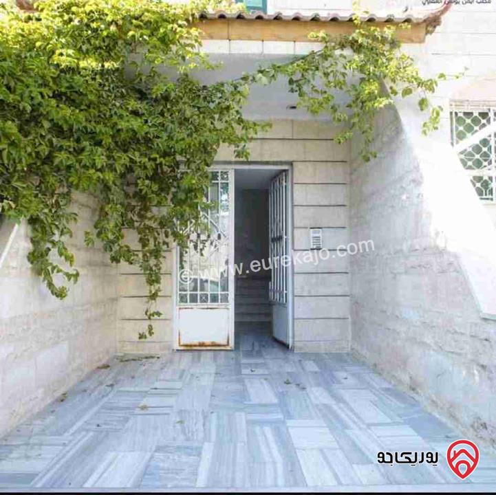 شقة طابق أول مساحة 135م للبيع في الزرقاء الجديدة