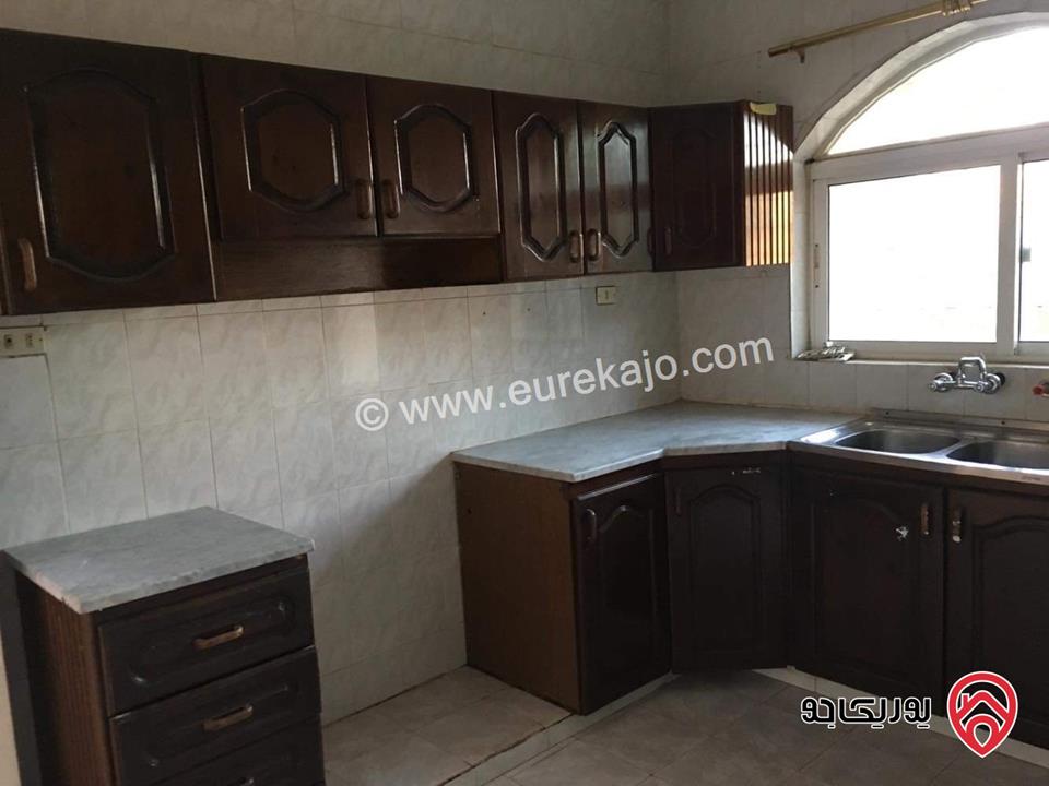 منزل مساحة 350م مع أرض 4 دونم للبيع في اجمل مناطق السرو /أبو طارة