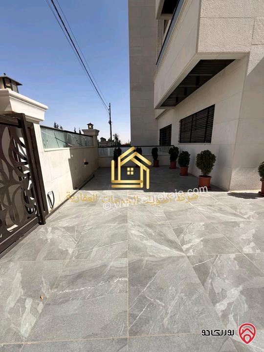 شقة جديدة لم تسكن طابق ارضي مساحة 160م داخلي و 100م خارجي للايجار في عمان - طريق المطار 