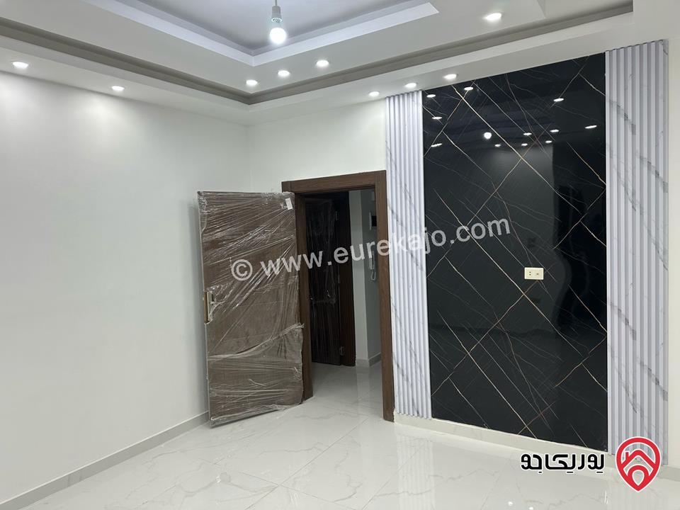 شقة فاخرة لم تسكن معها عفش هدية مساحة 150م للبيع في عمان - ابو علندا الجديدة