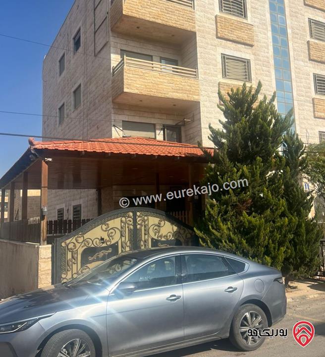 شقة طابق ارضي مساحة 150م داخلي و 70م خارجي وكراج خاص للبيع في عمان - طبربور 