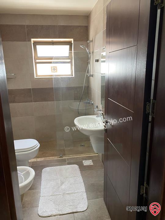 شقة مميزة طابق أول مساحة 110م مفروشة للايجار في عمان - عبدون