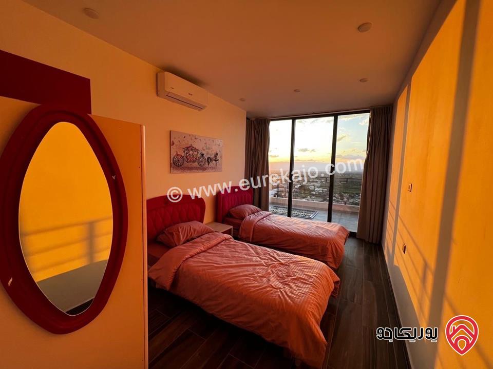 شاليه فخم جدا مساحة الأرض 311م على شارعين ومساحة البناء 220م للبيع في البحر الميت - الروضة 