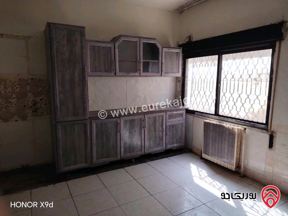 بيت مستقل مساحة 180م على ارض 373م للبيع في عمان - طبربور